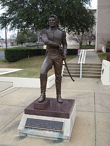 Lemuel_P_Montgomery_statue.JPG